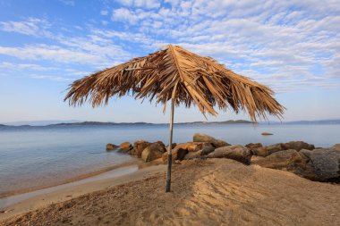 Sahilde gün doğumu