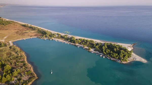 Plaży glarokavos na półwyspie Kassandra. Halkidiki, Grecja — Zdjęcie stockowe