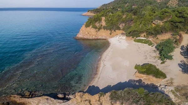 Praia selvagem na ilha de Thassos — Fotografia de Stock