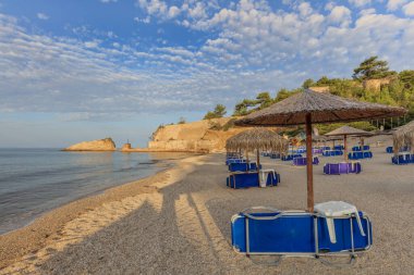 Metalia sahilinde gün doğumu. Thassos Adası, Yunanistan
