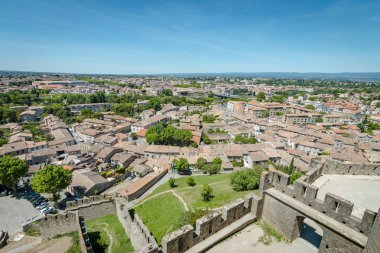 Modern şehir Carcasonne 'a bakın.