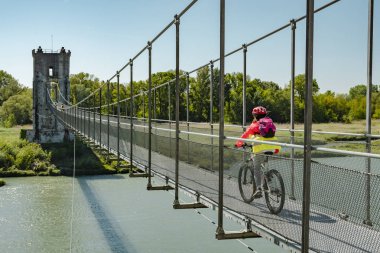 Rochemaure Köprüsü Askıya Alındı