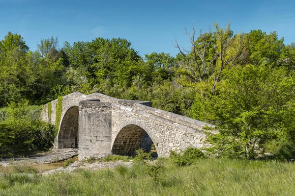 Ponte Pont sur la Laye — Foto Stock