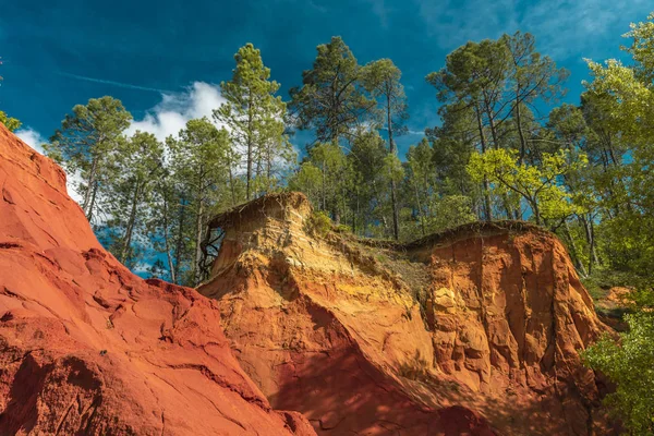 Le rocce ocra del Colorado Provenzale — Foto Stock