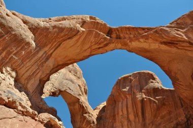 Arches Ulusal Parkı 'nda Double Sandstone Kemeri, Utah, Usa