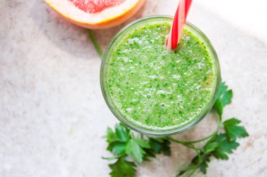 Greyfurt ile Yeşil Smoothies