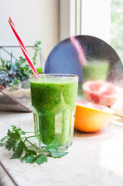 Greyfurt ile Yeşil Smoothies