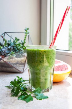 Greyfurt ile Yeşil Smoothies