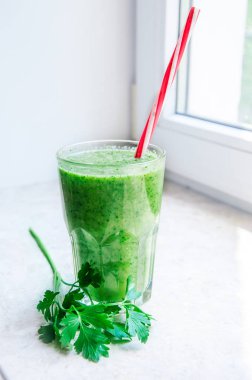 Maydanoz ile yeşil smoothies