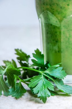 Maydanoz ile yeşil smoothies