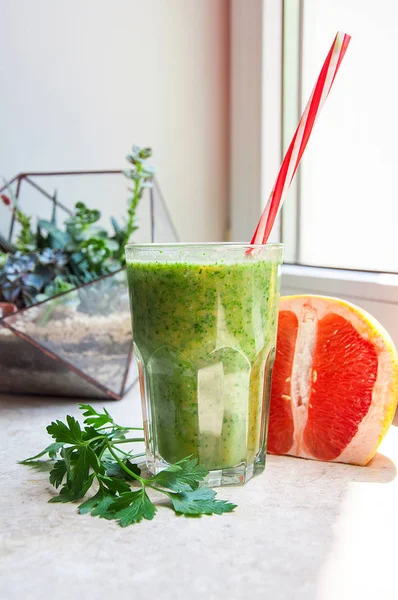 Greyfurt ile Yeşil Smoothies