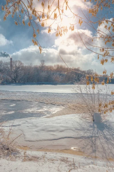 River bank in winter landscape with snow — Stock Photo, Image