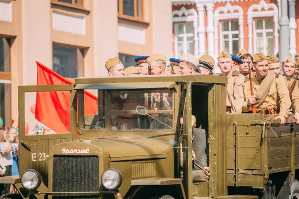 Military truck since the Second World War with the Red Army sold — Stock Photo, Image