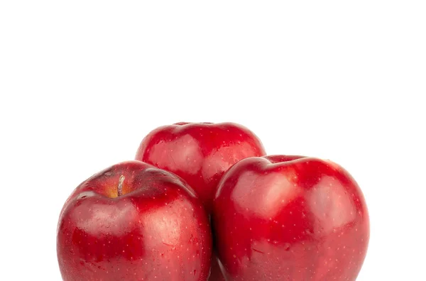 鲜红的苹果 白色背景的孤立物 — 图库照片
