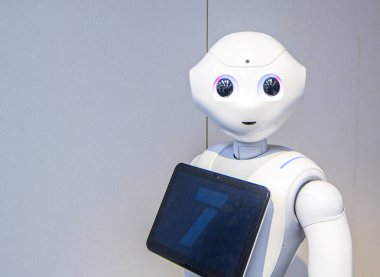 Vantaa, Helsinki, Finlandiya - 30 Mart 2018: İnsansı biber robot, bilgi ekranında Heureka asistanıyla Finlandiyalı Bilim Merkezi (Ana Bilim Müzesi, İskandinavya başıdır)