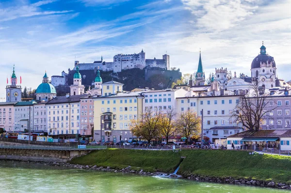 Vacker Utsikt Över Salzburg Floden Salzach Och Festung Hohensalzburg Fästning — Stockfoto
