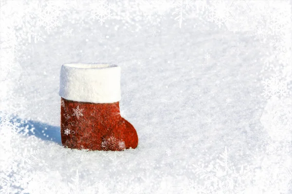 Piros Karácsonyi Zokni Fény Téli Hópelyhek Háttérrel Rendelkező Copyspace Boldog — Stock Fotó