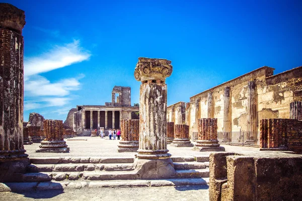 Yakınındaki volkan Vizuvius, Pompei antik şehir kalıntıları Pompei, Napoli, İtalya.
