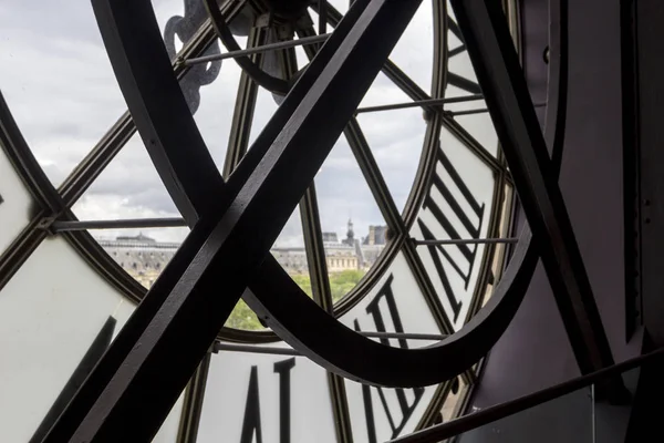 París Francia Mayo 2019 Famoso Reloj Con Números Romanos Ventana — Foto de Stock