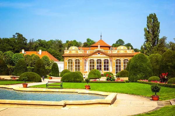 Belos Jardins Palácio Czernin Praga República Checa Imagens De Bancos De Imagens Sem Royalties