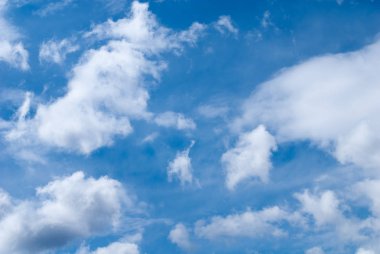 Gökyüzündeki bulutlar