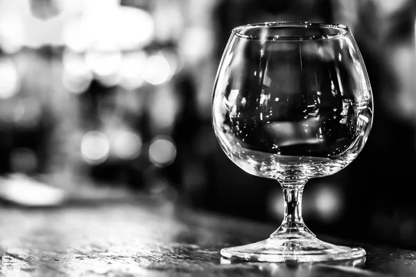 Leeres Cognacglas Schwarz Und Weiß — Stockfoto