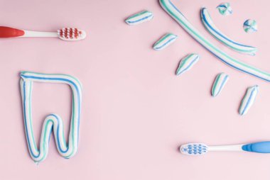 diş fırçası ve diş macunu ile diş temizleme kavramı