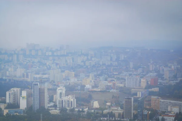 Cidade Coberta Nevoeiro — Fotografia de Stock