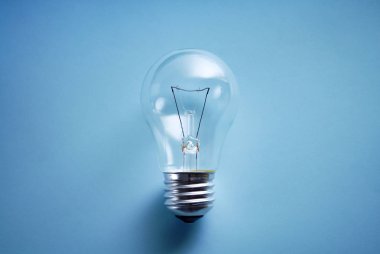 Geleneksel saydam cam ampul