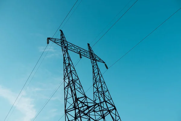 Yüksek Voltaj Hatları Elektrik Direği — Stok fotoğraf
