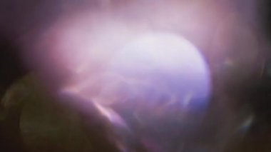 Farklı ışık distorsiyonları ve renklerin karışımı. Geçiş ve bindirme etkileri ışık sızıntıları.