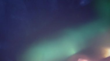 Farklı ışık distorsiyonları ve renklerin karışımı. Geçiş ve bindirme etkileri ışık sızıntıları.