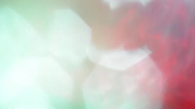 Beyaz, yeşil ve kırmızı ışık sızıntıları, büyülü bokeh hamle hızlı nazik.