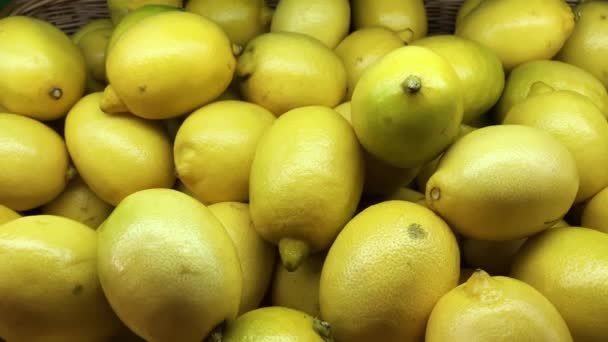Citrons Jaunes Frais Marché Gros Plan — Video
