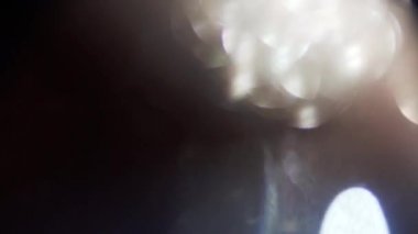 Işık bir cam kristal kırılma göz alıcı yumuşak ve organik oyun.