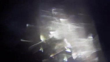 Çok renkli parlak nokta soyut, twinkle ve karanlık float. Yaratıcı arka plan, 4k Prores.