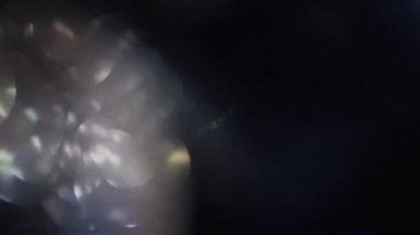 Ufuk kristal öğeleri karanlık odada taşıma. Bu görüntüleri farklı videoları ilk planı üzerinde kullanılabilir.