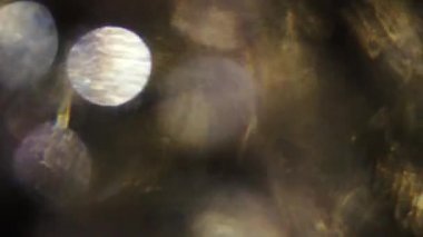 Lüks cam yansımaları, karanlıkta çok renkli ışık sızıntıları. Proje stylyzing için kullanabileceğiniz.