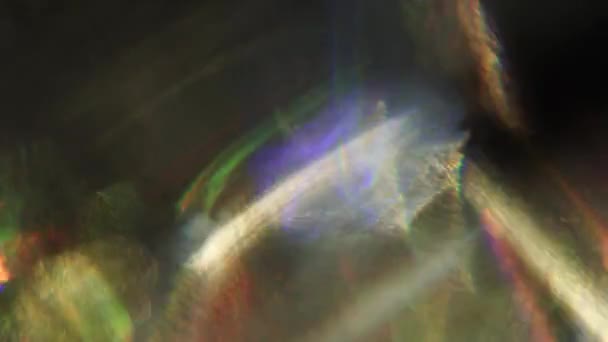 复古神奇的全息眩光在彩虹箔 闪耀的抽象背景 90年代灯泄漏 — 图库视频影像
