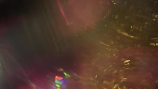 Holografische kleurrijke iriserende swirl. Willekeurige abstracte deeltjes verplaatsen. — Stockvideo
