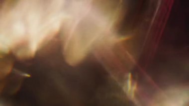 Fütüristik yaratıcı arka plan, arızalar, karanlıkta holografik yanardöner bozulmalar.