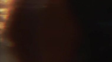 Işık canlı parçacıklar, renkli dönüşümler, gürültülü tv kavramı. 