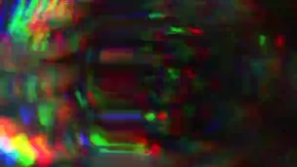 Lumière multicolore, bruit de pixel, vieux concept d'écran. Superposition, fuites de lumière . — Video