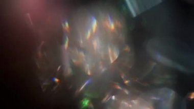 Siyah stüdyoda holografik tonları Vintage kombinasyonu. 