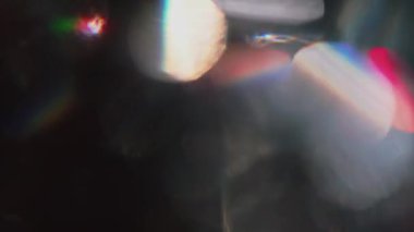 Birden fazla ışık sızıntıları Organik karışımı, karanlık odada bokeh. 