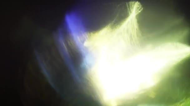 Mehrfarbig glühende Science-Fiction-Mode holographischer Hintergrund. — Stockvideo