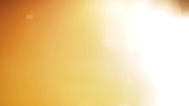 Çok renkli geometrik fütüristik trendy yanardöner arka plan. 