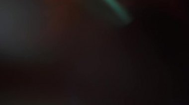 Bokeh dönüşüm , ışık ışınları fütüristik psychedelic holografik süs. 