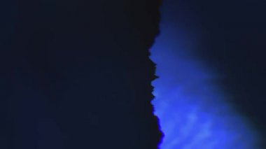 Casual dinamik hasarlı tv etkisi, fütüristik sanatsal holografik arka plan. 