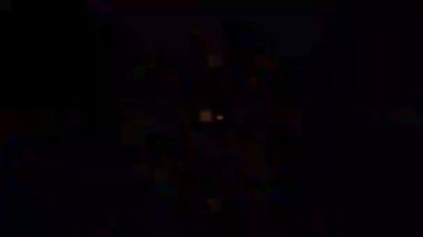 Renkli geometrik cyberpunk trendy holografik arka plan. Trippy ekran koruyucu.